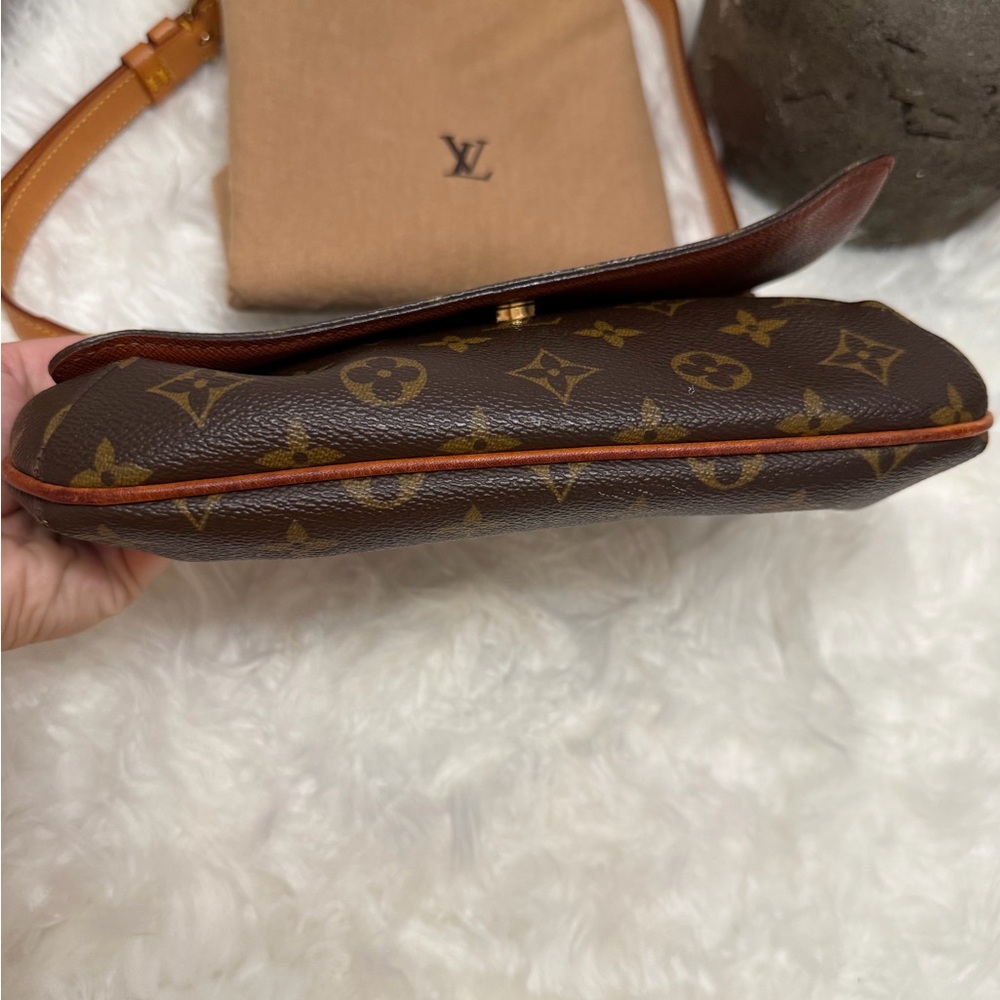 Louis Vuitton Monogram Musette Tango bag - Picture 5 of 16
